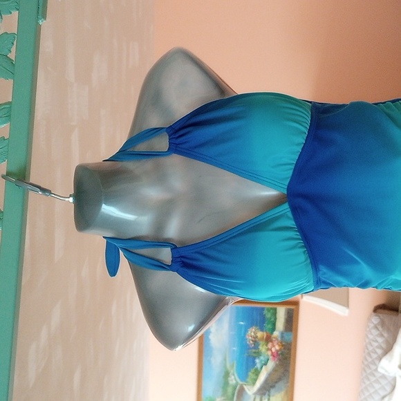 Venus One Piece Swimsuit Pretty BLUE! Size 10 - Picture 5 of 10